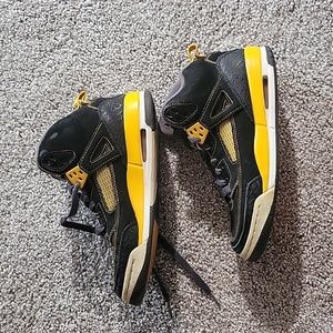 Jordan Spizike University Gold